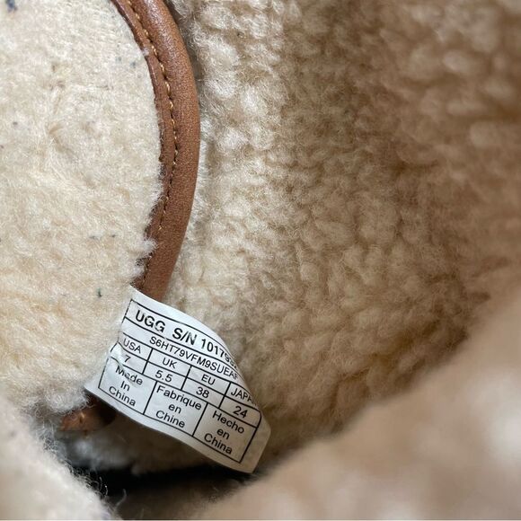 Ugg Brown Leather Sheepskin Lined Boots - Picture 9 of 9